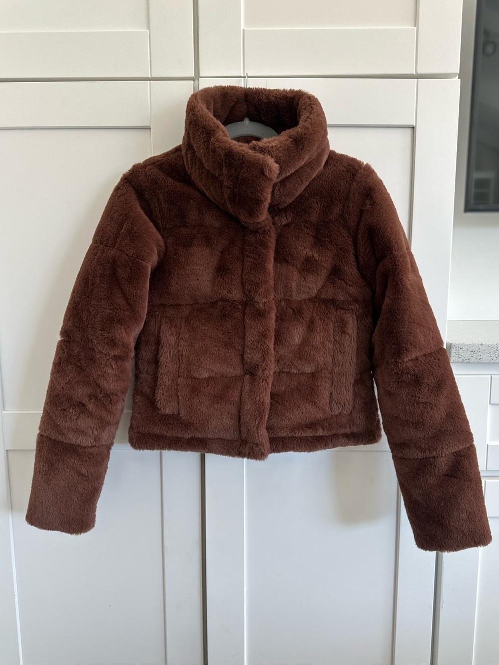 Abercrombie & Fitch A&F Mini Puffer Faux Fur Jacket XXS